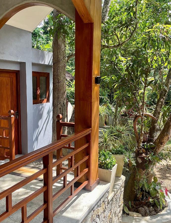Jungle Escape Hiriketiya Hotel Dickwella Exterior photo