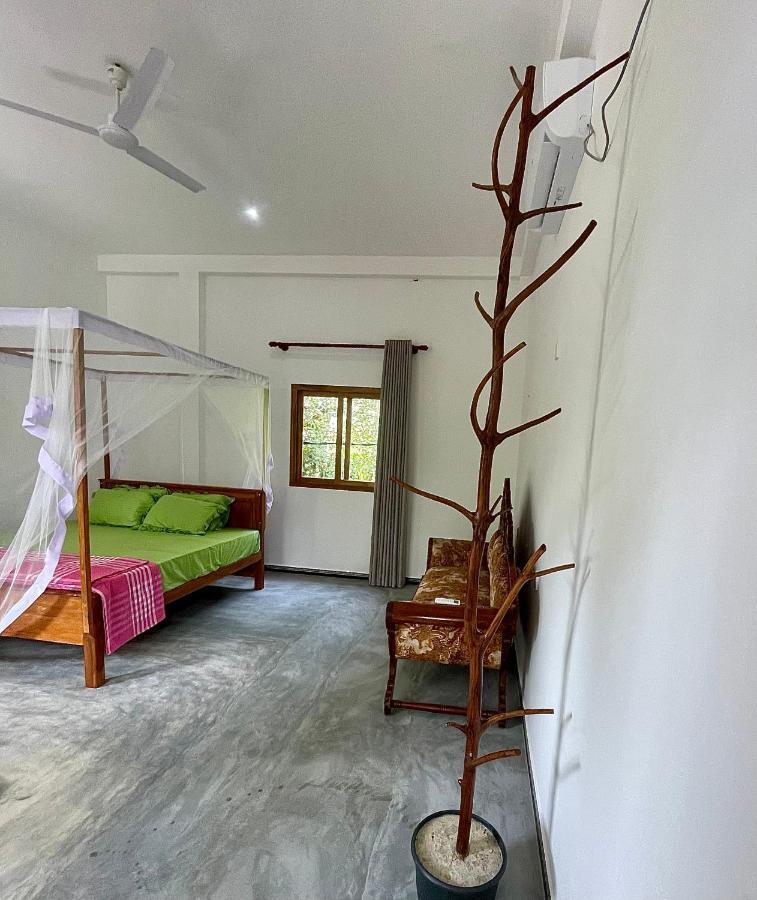Jungle Escape Hiriketiya Hotel Dickwella Exterior photo